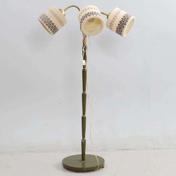 Vintage houten vloerlamp met 3 kapjes, Zweden 1950 (#343)