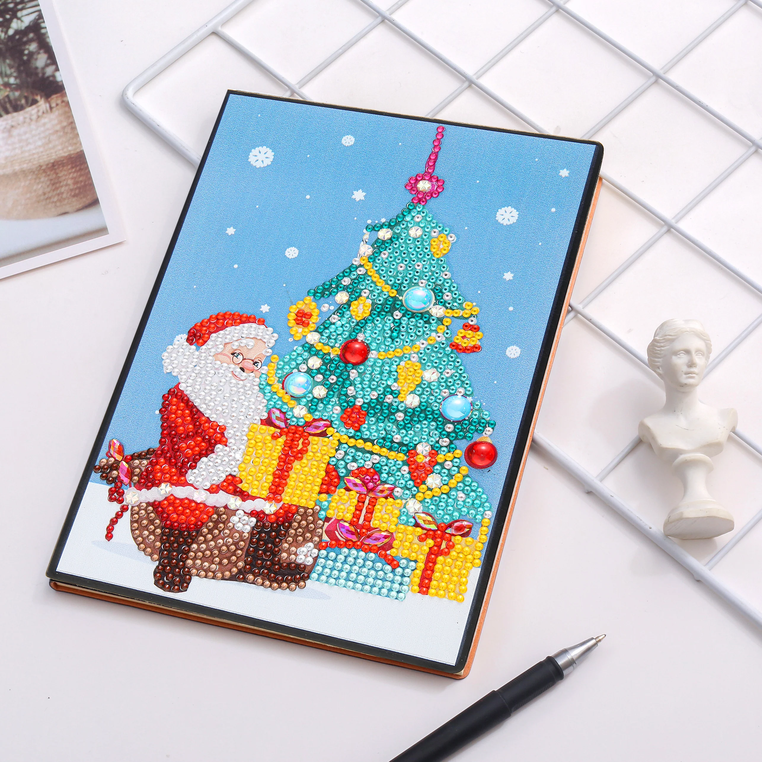 Diamond Painting Notitieboek – Kerstman met Cadeaus
