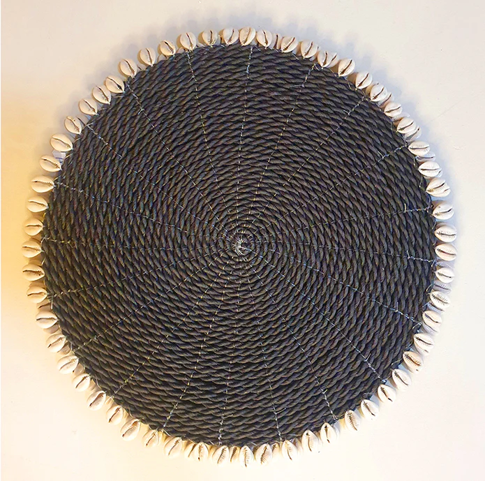 Placemat met schelpen Ø 35 cm – zwart Placemat met schelpen Ø 35 cm – zwart