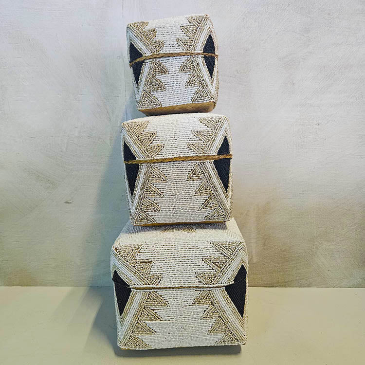 Balinese offermandjes ‘Miro beige’