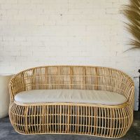 Bank rotan met beige kussen