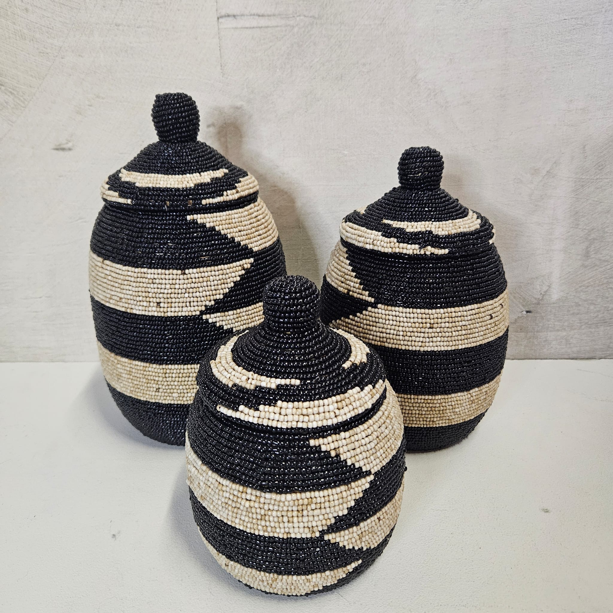 Kralenpotjes Zwart/beige